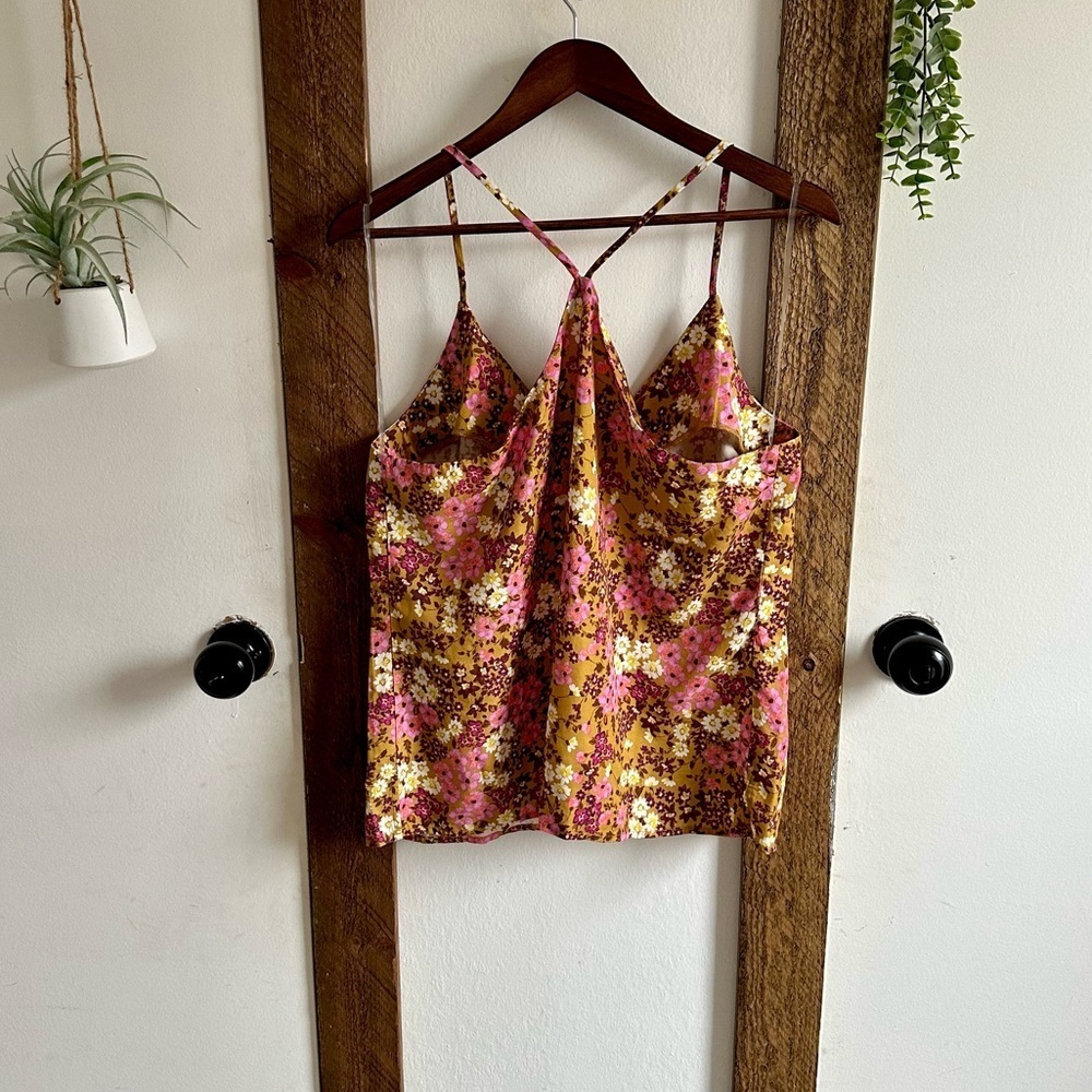 New Kut from the Cloth Floral Print Camisole V-Neck Racerback Women’s Size Large